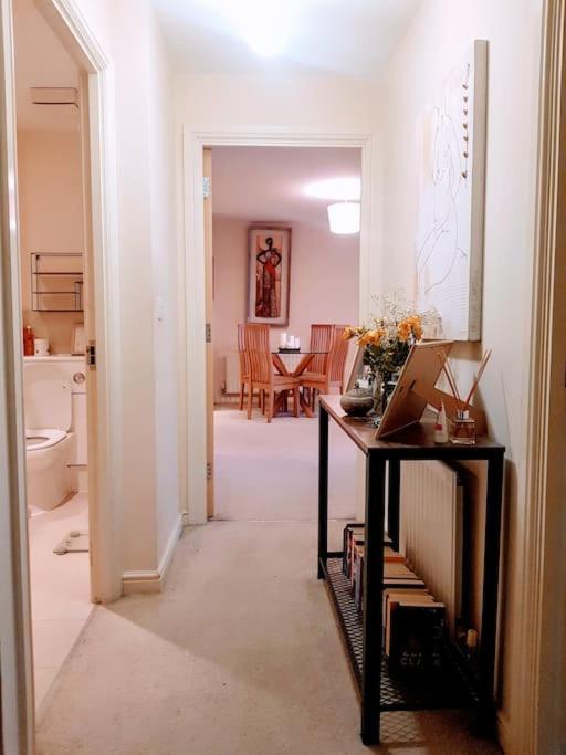 Central Spacious And Secure With A Double Bed Έτζγουερ Εξωτερικό φωτογραφία